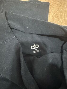 Alo Black flare leggings - XS they are linty but nothing a lint roller can’t fix
